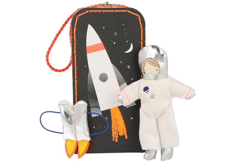 toys-educational-children-learning-fun-mini-astronaut-suitcase